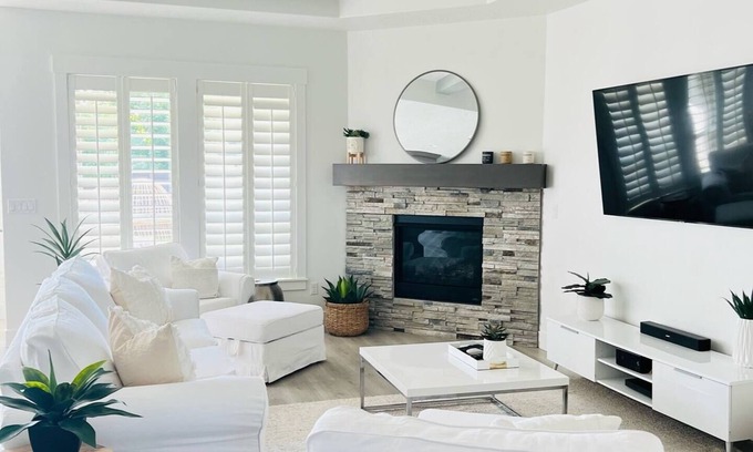 Meridian Casa | House of Friends; Meridian, ID