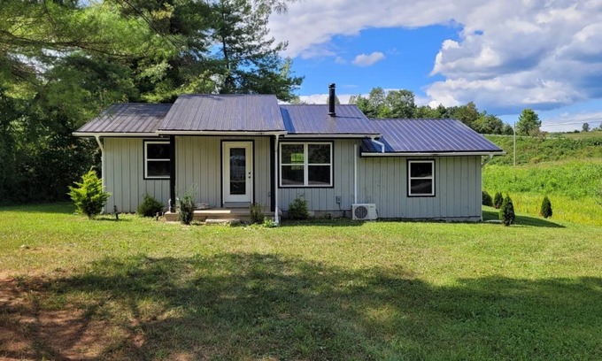 Denniston Casa | House of Friendship, Connect in a Relaxing Getaway near Red River Gorge