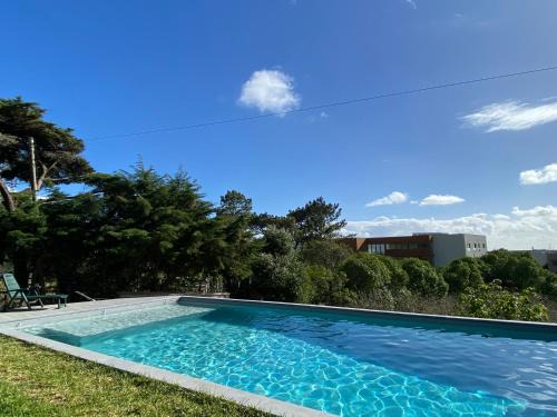 Sintra Casa | House of green leaves