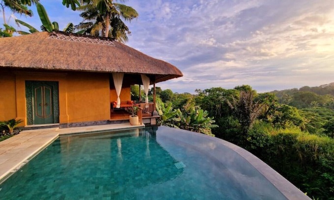 Sayan Casa | House of Lights: Intelligent Luxury in Ubud (3BR) With Staff &Daily Housekeeping