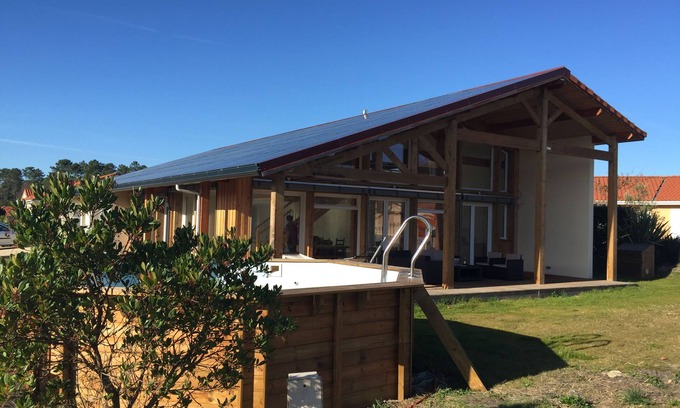 Bias Casa | Casa del Arquitecto Positivo a 5 minutos de la playa de Especier