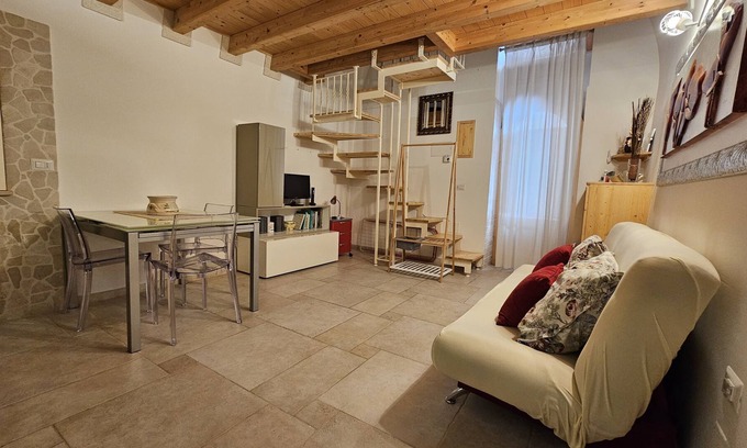 Corato Casa | House of the Rooster