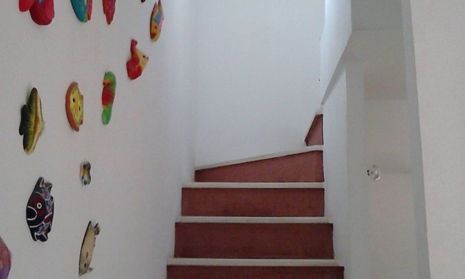 Rodalquilar Casa | Casa de la rosa. Una explosión de color y belleza en un paraje todavía virgen.