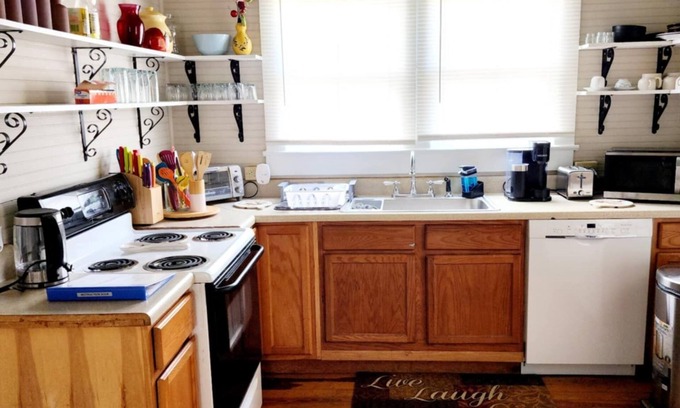 Hickory Casa | House on Avenue near Lenoir Rhyne University College