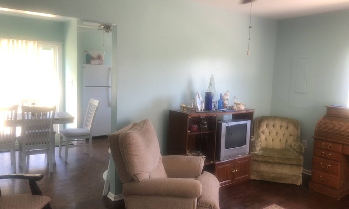 Lancaster Casa | House on creek with dock and private!