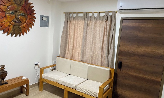 Punta Carnero Casa | Casa en la playa en urbanización privada con piscina
