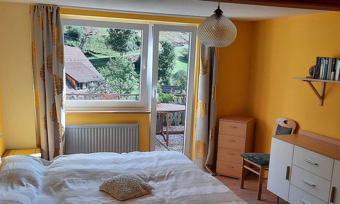 Schenkenzell Apartamento | House on the edge of the forest, 96 square meters, 2 bedrooms, max. 5 people