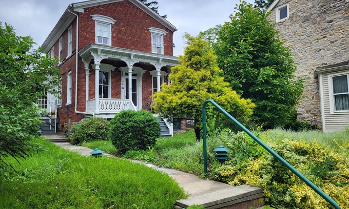 Lewisburg Casa | House on the Susquehanna