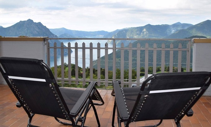 Bossico Apartamento | House relax and nature, near the forest and lake view