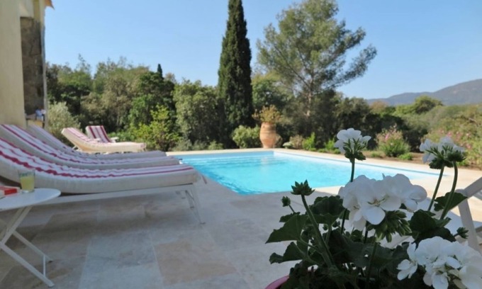 La Croix-Valmer Casa | Alquiler villa con piscina privada Cruz Valmer
