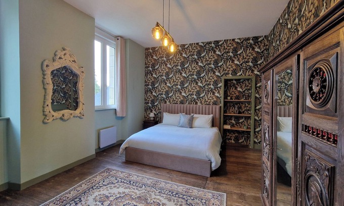 Langoelan Casa | Old 5 bed School House with games room & Garden