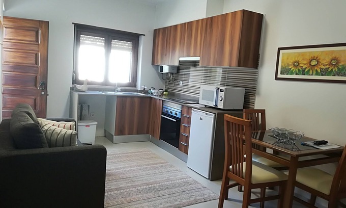 Faulha Casa | Casa T2, ver Serra de Arrábida, cerca de la playa y aparcamiento privado.