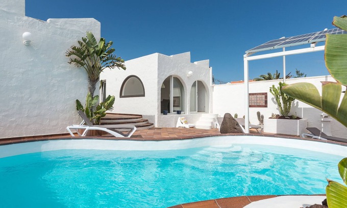 Telde Villa | Casa con terraza 100m sobre la playa.Magníficas vistas180ºplaya.Golf. Wifi free