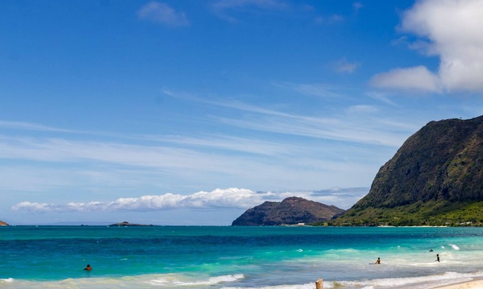 Waimanalo Casa | Casa que lo tiene todo, Tina caliente, kayaks, tablas de surf, equipo de snorkel y más
