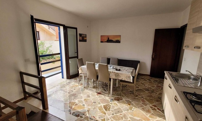 Tre Fontane Casa | House three fountains center a stone's throw from the sea