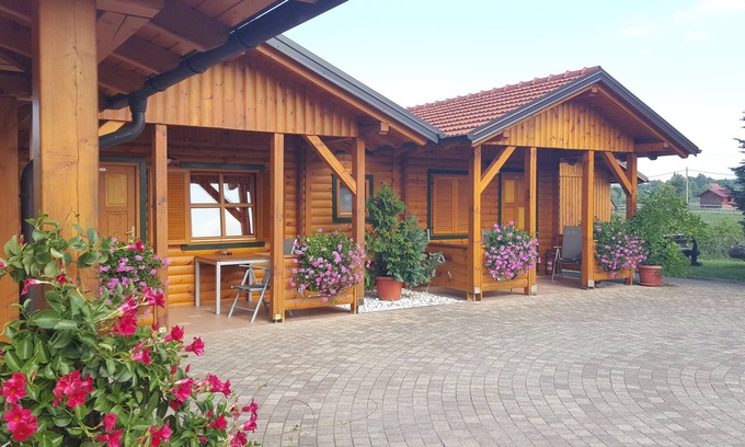 Grabovac Cama Y Desayuno | House Tina - Bed and Breakfast