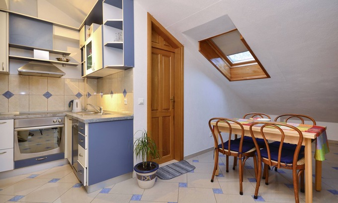 Baska Voda Casa | House Topic