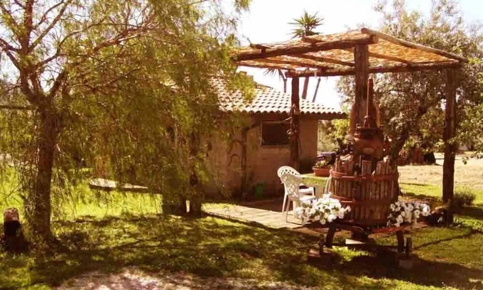 Cori Casa | CASA VACACIÓN ROMA con jardín sumergido en el verde de los campos de los CASTILLOS ROMANOS