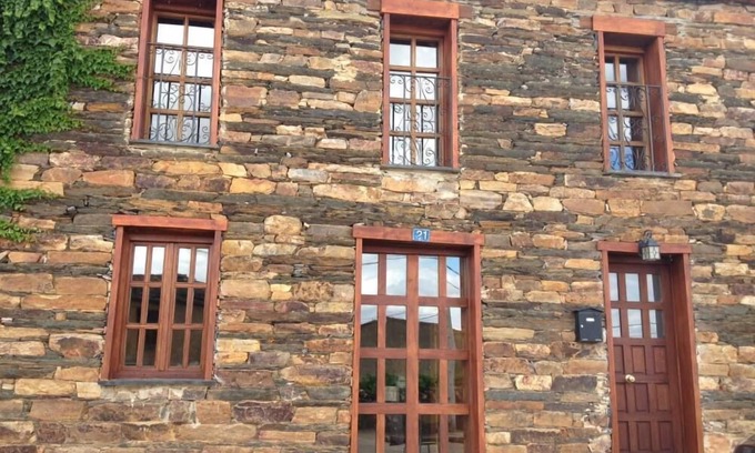 Muga de Alba Casa | Casa de pueblo en Piedra