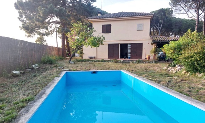 Sant Antoni de Calonge Casa | Casa rústica con piscina para familias&niños, en gran pineda a 550m de la playa