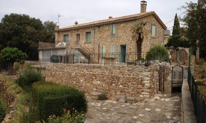 La Capelle-et-Masmolene Casa | House with garden near UZES
