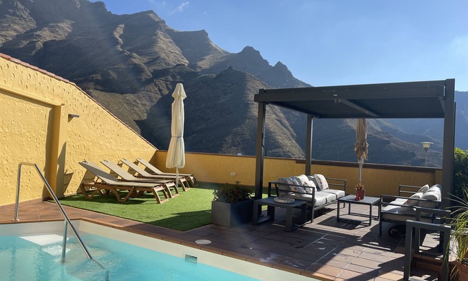 Agaete Casa | LA SUERTE CON PISCINA CLIMATIZADA Y JACUZZI, GRUPOS, MASCOTAS Y VISTAS