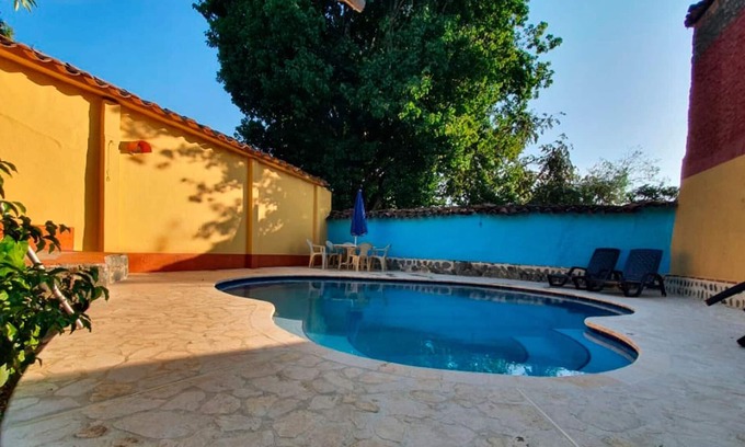 Guayabal Casa | Casa con una grandiosa piscina cerca del centro histórico