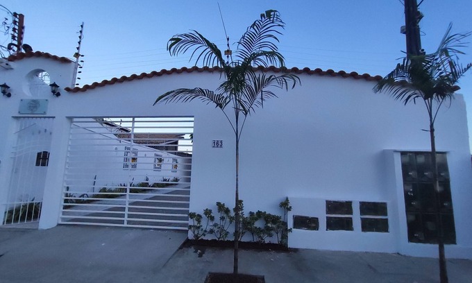 Farolandia Casa | House with 2 comfortable bedrooms and suites in cond. closed close to the beach
