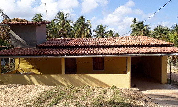 Entre Rios Casa | House with 3 bedrooms, 2 bathrooms, living room, kitchen, balcony and garage.