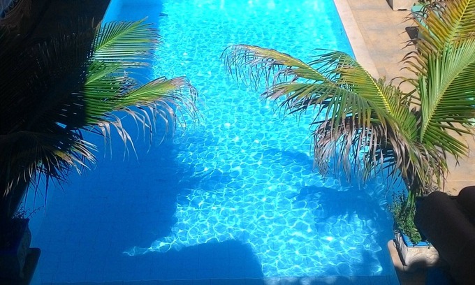 Taio Casa | HOUSE WITH 7 SUITES FOR UP TO 20 PEOPLE, POOL 2 BLOCKS FROM PRAIA DOS ANJOS