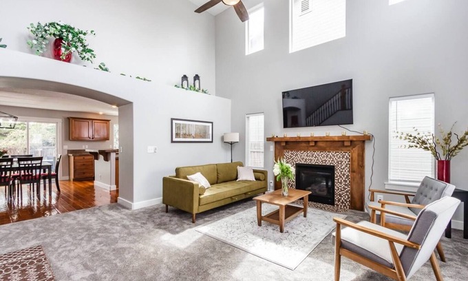 Meridian Casa | House with Fire Pit & Pool Access in NW Meridian