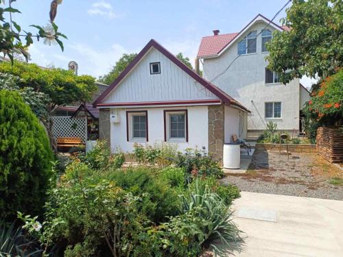 Zatoka Casa | House with flowers