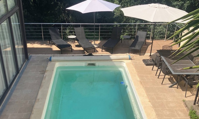 Laroque-des-Alberes Casa | House with pool in the centre of beautiful Laroque des Alberes