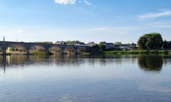 Les Ponts-de-Ce Casa | House with garden near the Loire river