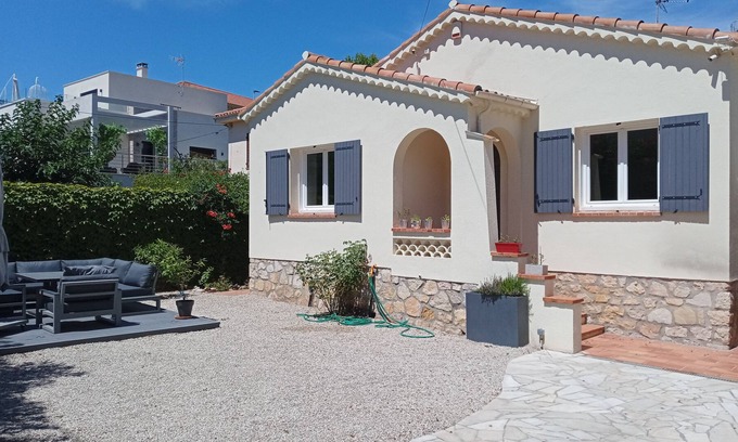 Antibes City Centre Villa | House with garden 2 steps from the beach of Antibes