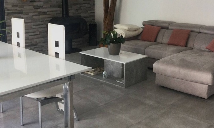 Cournonterral Apartamento | House with garden, walking trails Between land and sea 20 minutes,