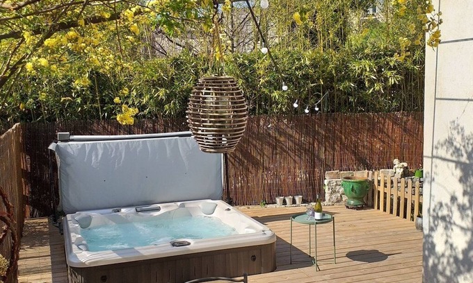 Vezenobres Casa | House with garden, jacuzzi and terrace in listed medieval village