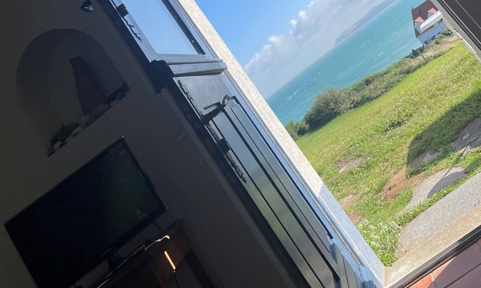 Bleriot-Plage Casa | House with great sea view 2 bedrooms 2 bathrooms 6 people max