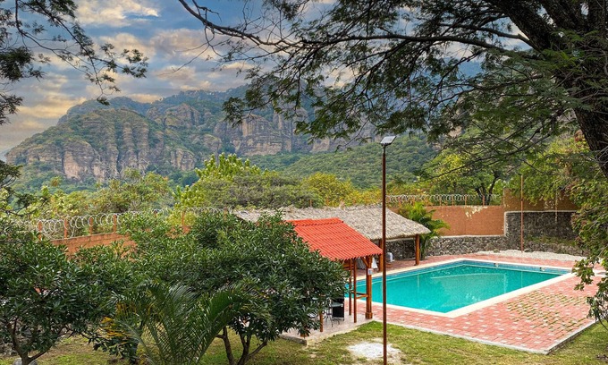 Tepoztlán Casa | Casa con Alberca Climatizada con Paneles Solares y Gimnasio en Tepoztlán