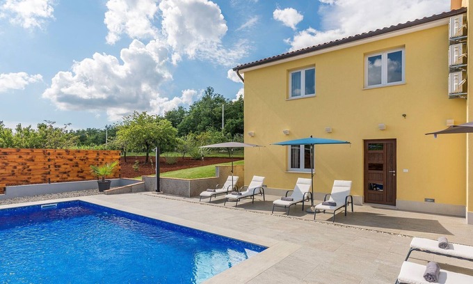 Diklici Cabaña | hermosa y moderna villa con piscina privada en una zona tranquila cerca de Poreč