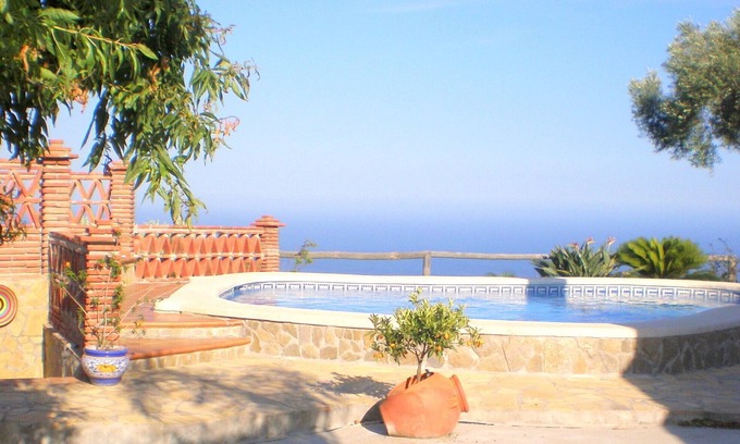 Torrox Cabaña | Casa con vistas increíbles de Nerja y del Mediterráneo