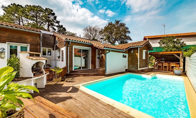 Labenne Villa | CASA CON BARRA AL AIRE LIBRE Y PISCINA EN EL CORAZÓN DE LA NATURALEZA DE TIERRA CERCA DEL OCÉANO