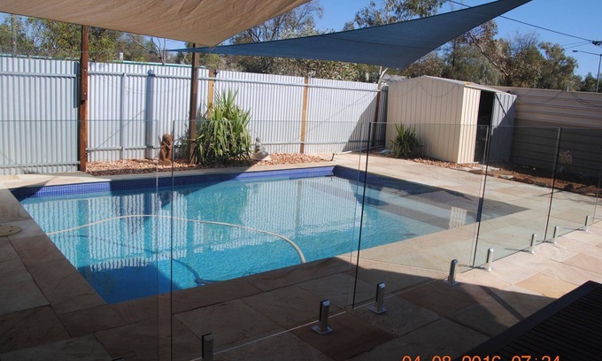 Alice Springs Casa | Casa con piscina - 7 minutos a pie del centro de la ciudad