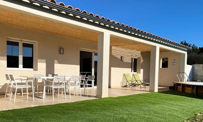 Saint-Theodorit Casa | Casa con piscina y jardín privado en Saint-Théodorit - Casa 4 habitaciones 8 personas