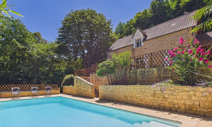 Carlux Chalet De Esquí | House with pool and large garden for 6