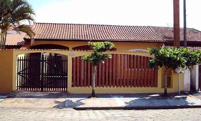 Itanhaem Casa | House with pool near the beach - 1 suite