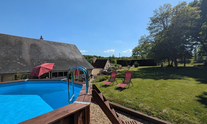 Rouvres-les-Bois Cabaña | Casa con piscina privada y jacuzzi en Rouvres-les-Bois