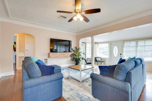 Harbordale Casa | House with Shared Pool Access 4 Mi to Beaches!