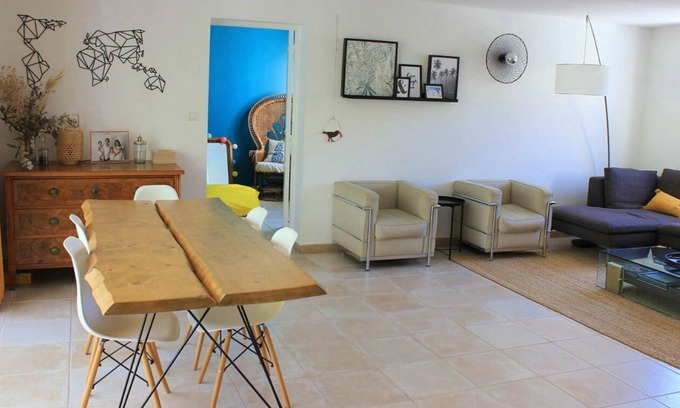 Les Baumettes Casa | House with swimming pool at the foot of the creeks