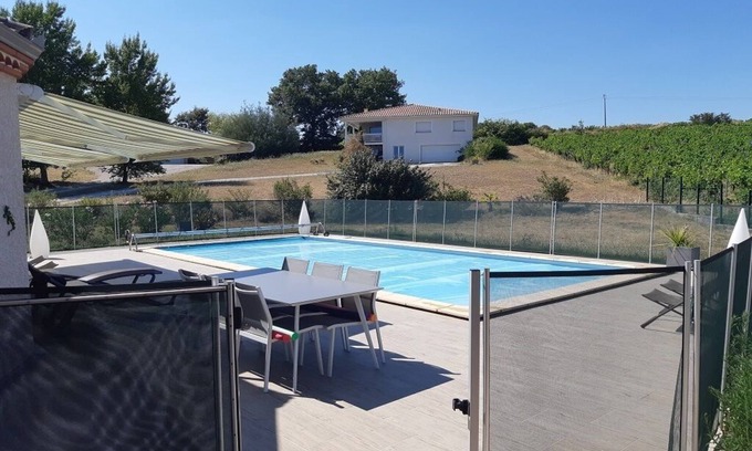 Rabastens Casa | House with swimming pool, at the foot of the vines, for family and friends.